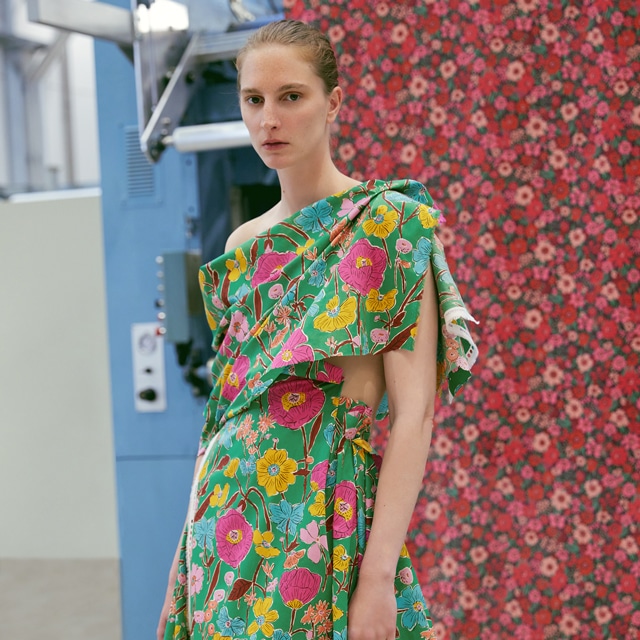 の*ぶ様 ★夏売り★　【アメリカ古着◆LIBERTY】　マルチパターン◎ オーバ LIBERTY イタリア製オーガニックタナローン ＊2024