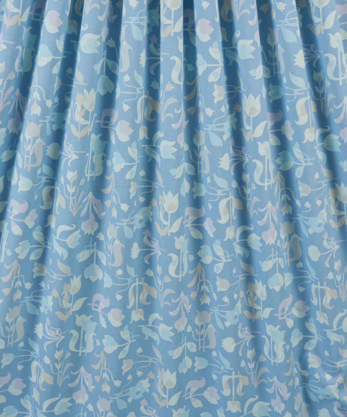 フローラル・フリーズ ニュー・コットン・キャンバス