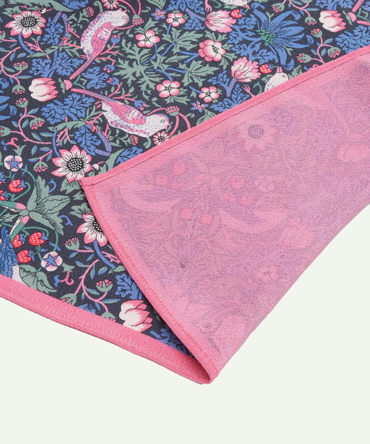 ストロベリー・シーフ 丹後ちりめん90cm角風呂敷