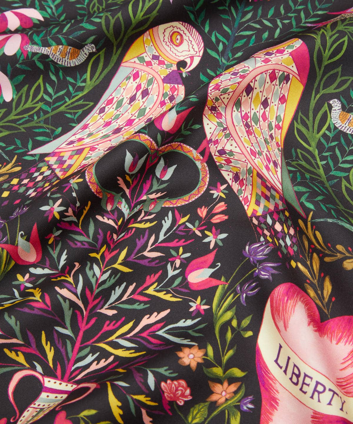 ストールン ハート シルクスカーフ 45