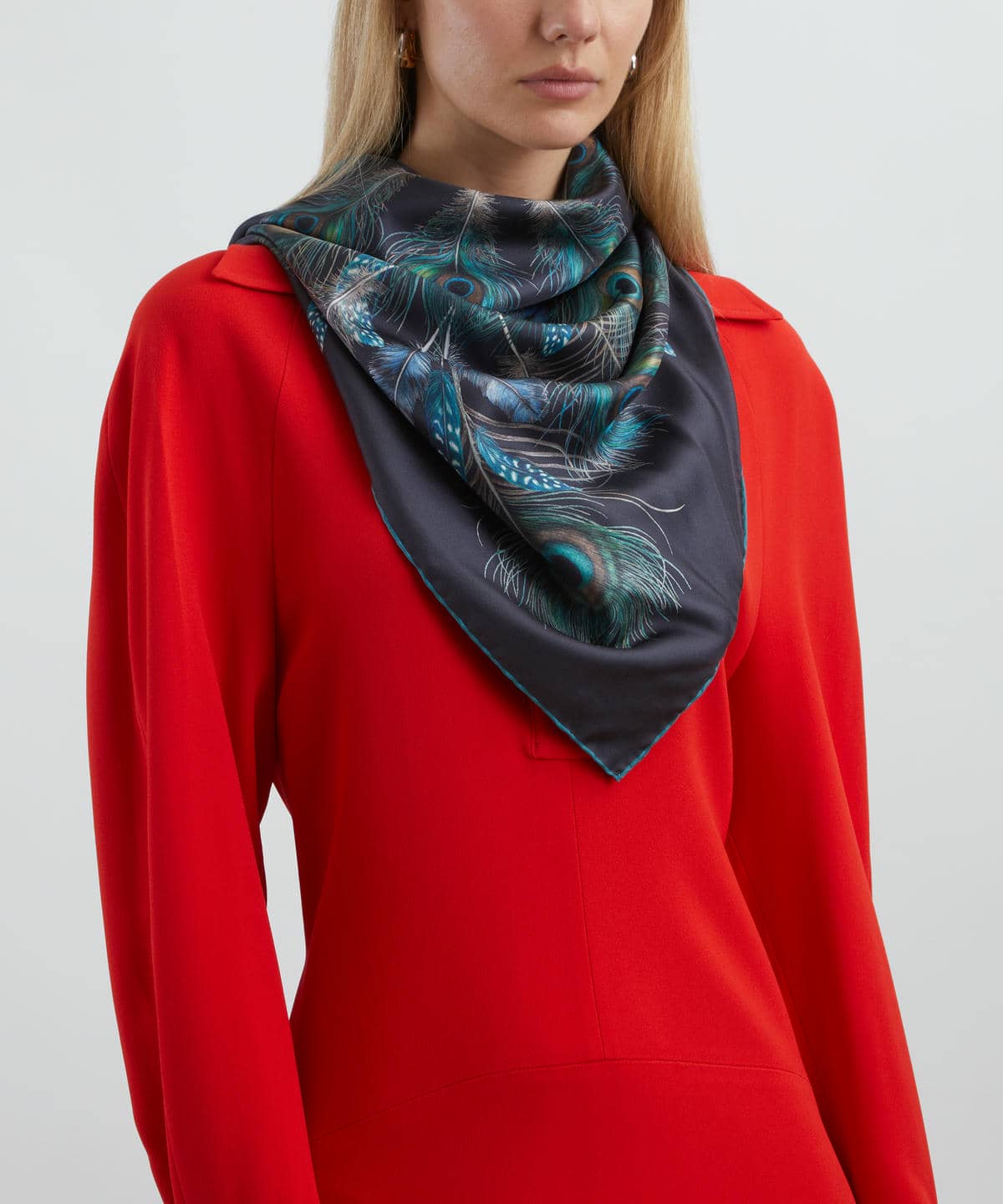 ピーコック マナー プリューム シルクスカーフ 90