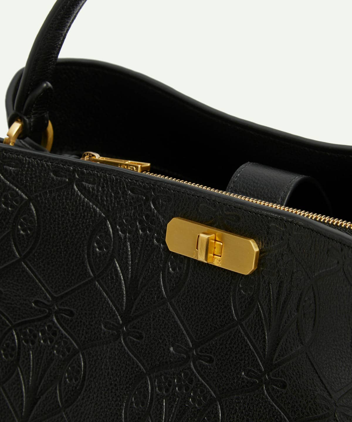 アイフィス エンボスド レザー トップハンドルバッグ